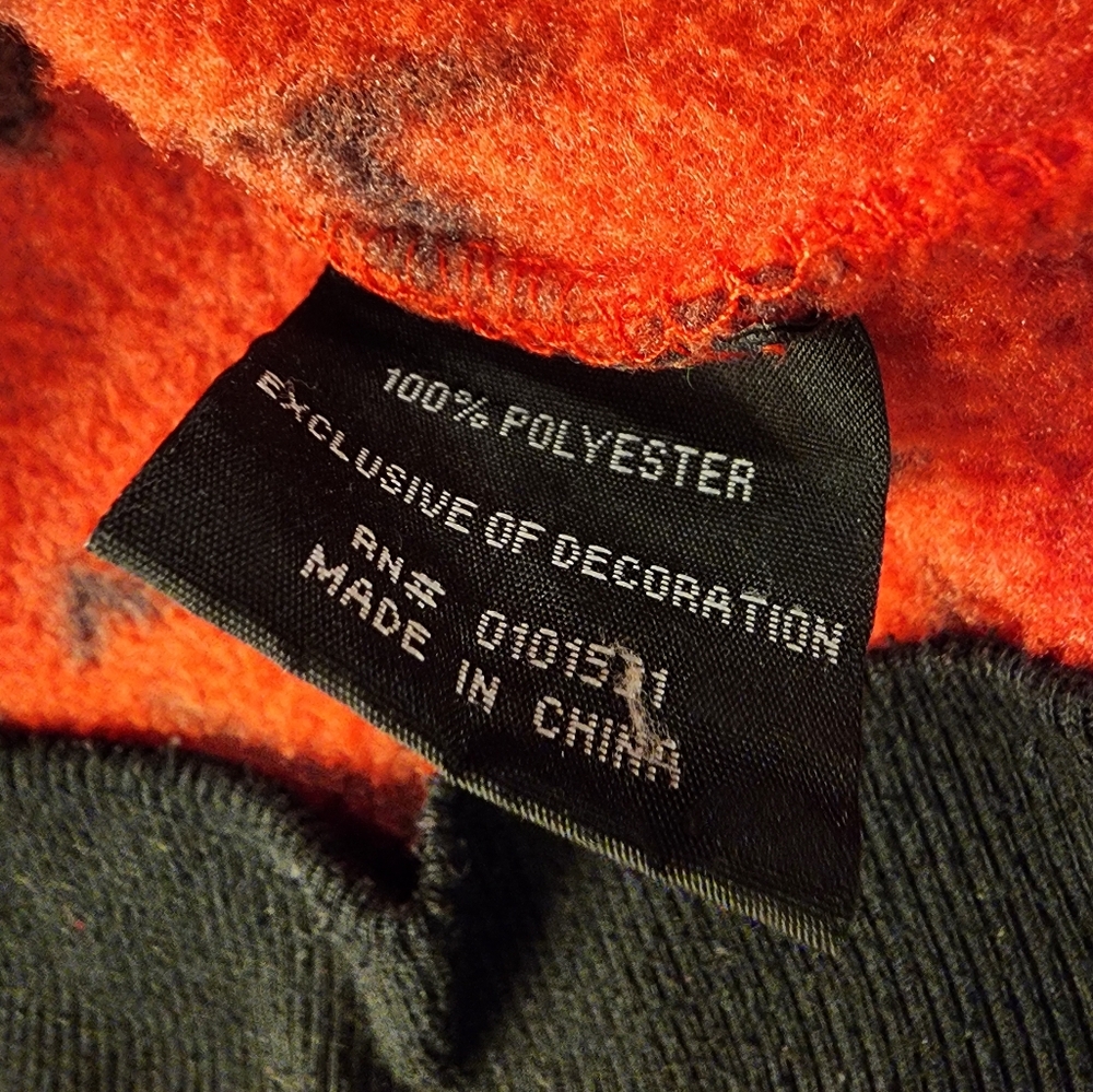 Star Wars Red and Green Sweater - Picture 4 of 8
